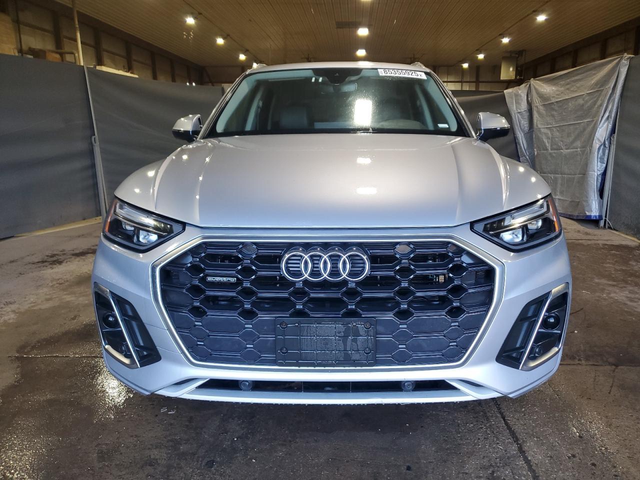 2023 Audi Q5 Premium 45 - Image 5