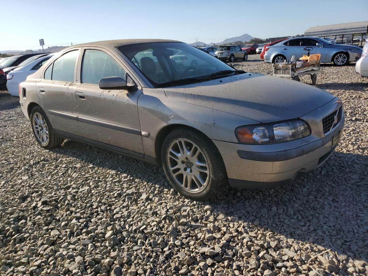2004 Volvo S60 2.5T - Image 4
