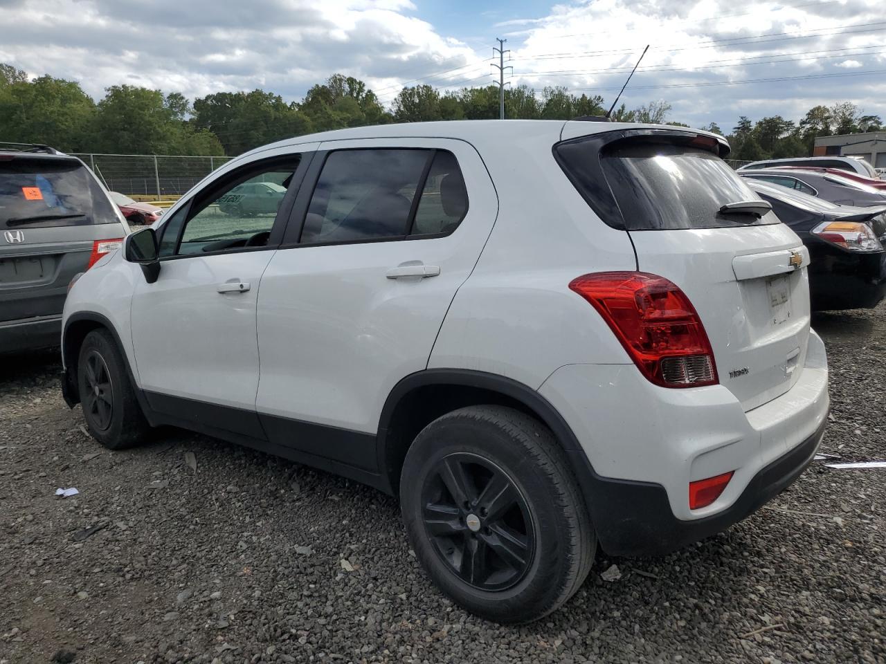 2020 Chevrolet Trax Ls - Фото 2