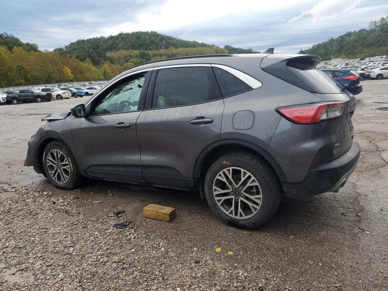 2021 Ford Escape Sel - Image 2