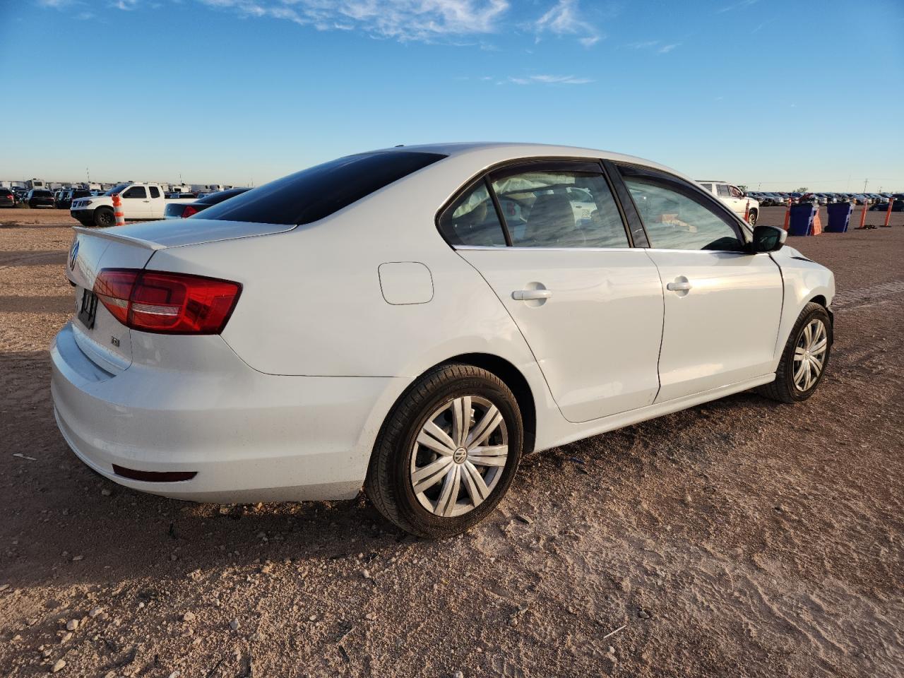 2017 Volkswagen Jetta S - Фото 3