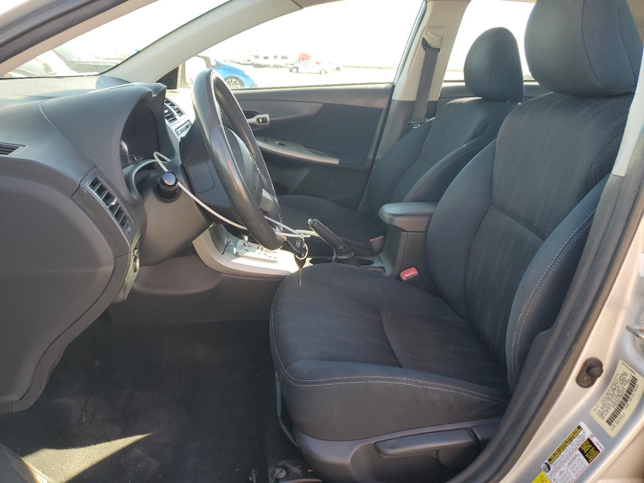 2012 Toyota Corolla Base - Фото 7