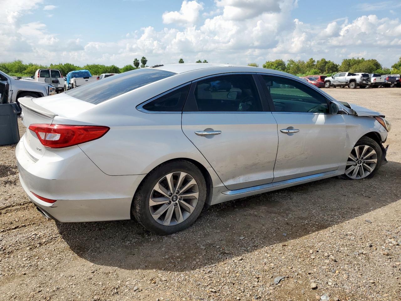 2015 Hyundai Sonata Sport - Image 3
