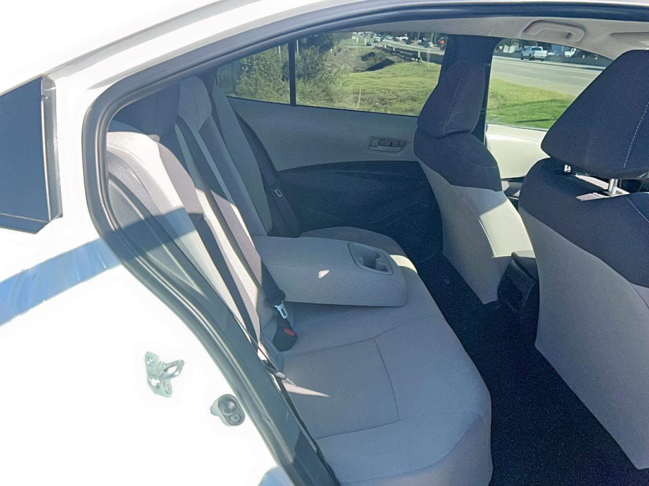 2022 Toyota Corolla Le - Image 6