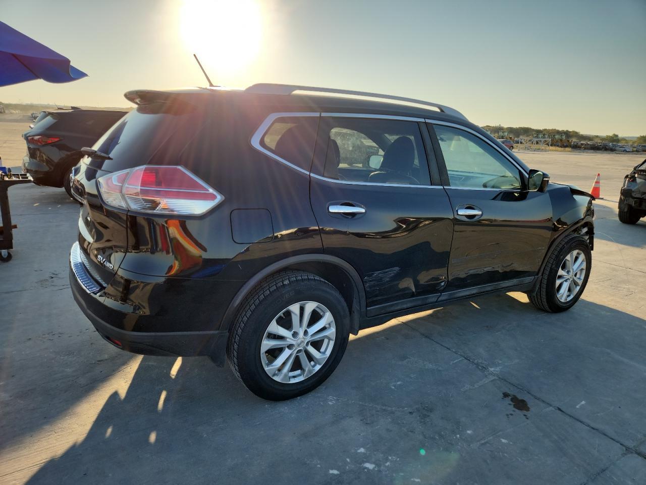 2015 Nissan Rogue S - Image 3