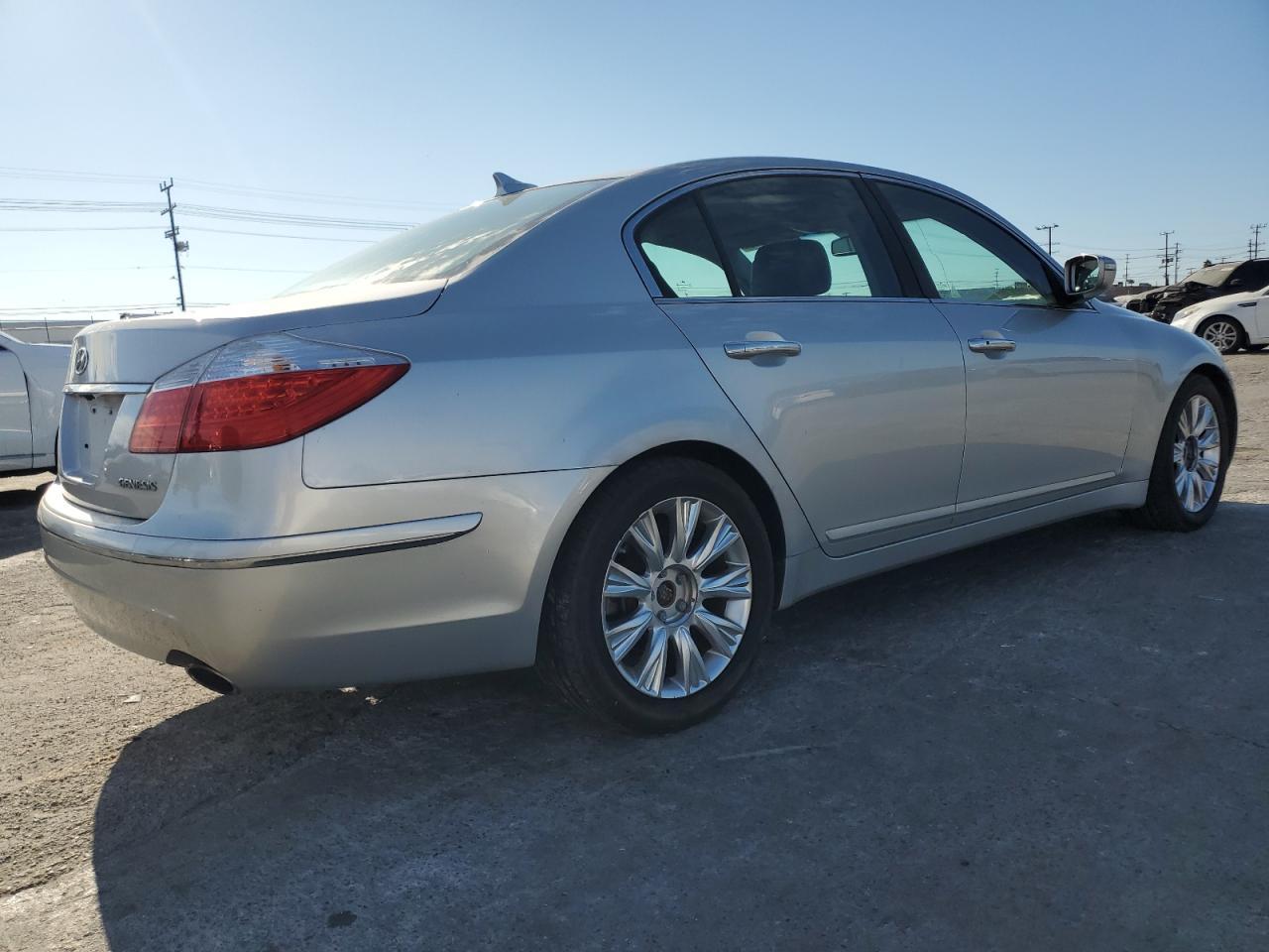 2010 Hyundai Genesis 3.8L - Image 3