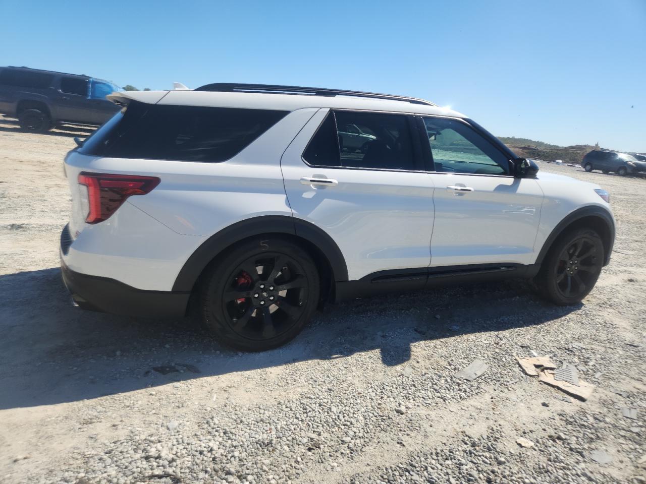 2022 Ford Explorer St - Фото 3