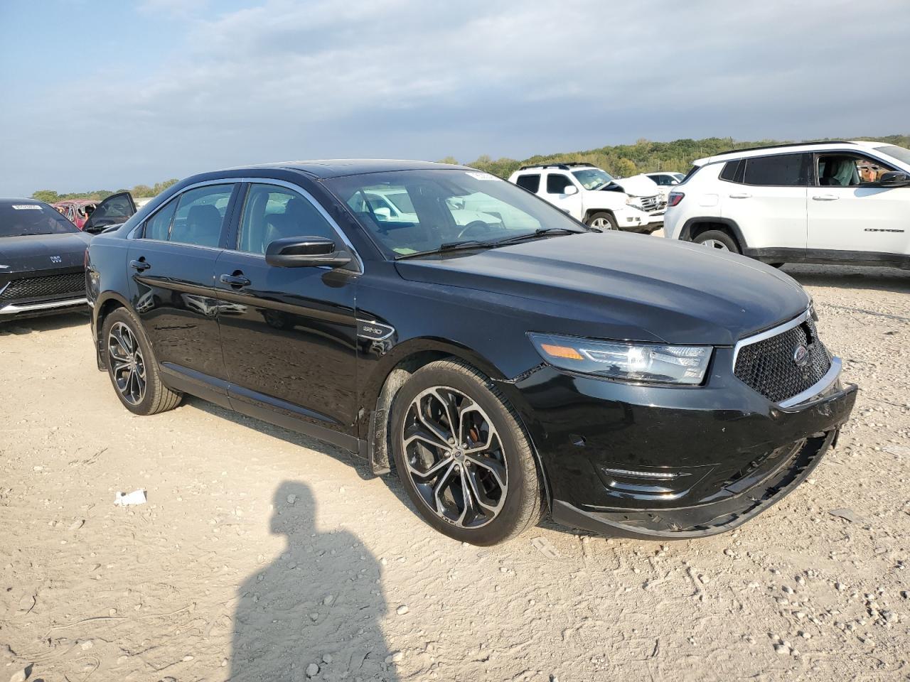 2018 Ford Taurus Sho - Image 4