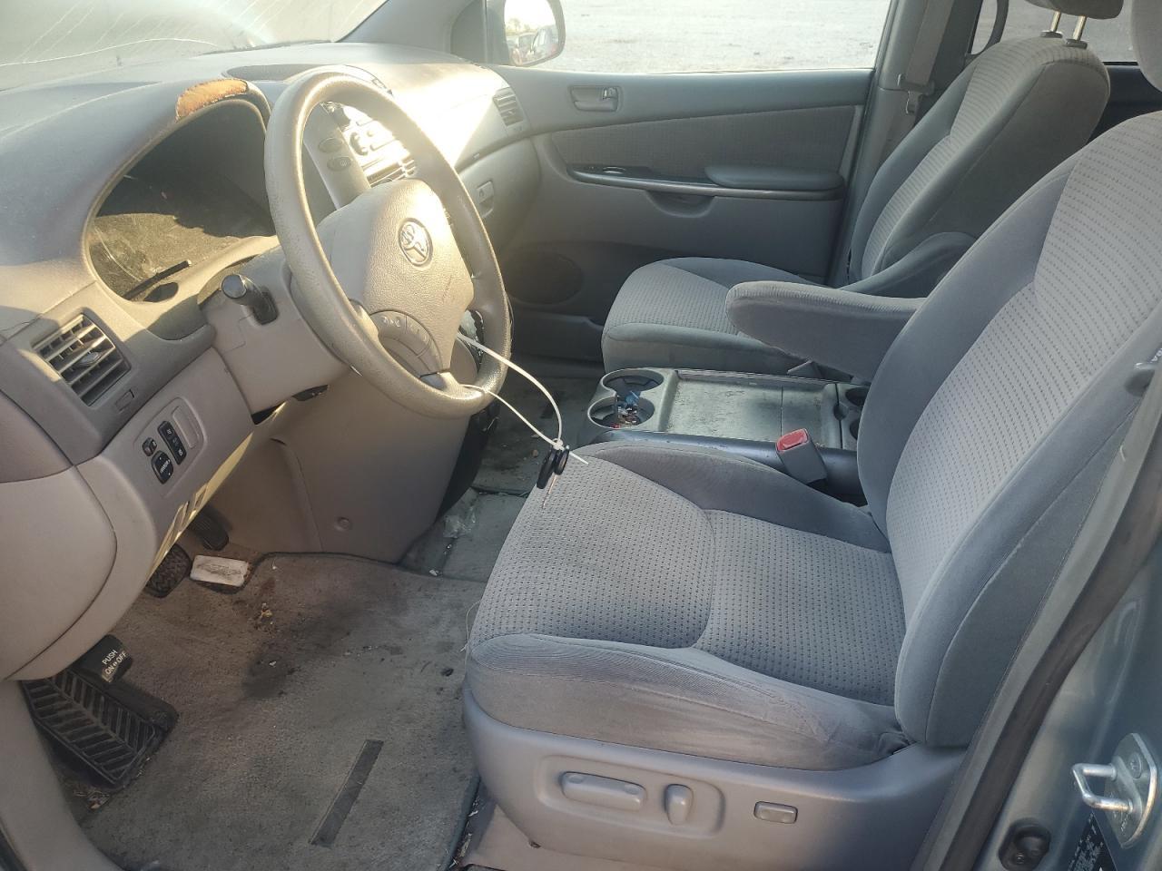 2006 Toyota Sienna Ce - Image 7