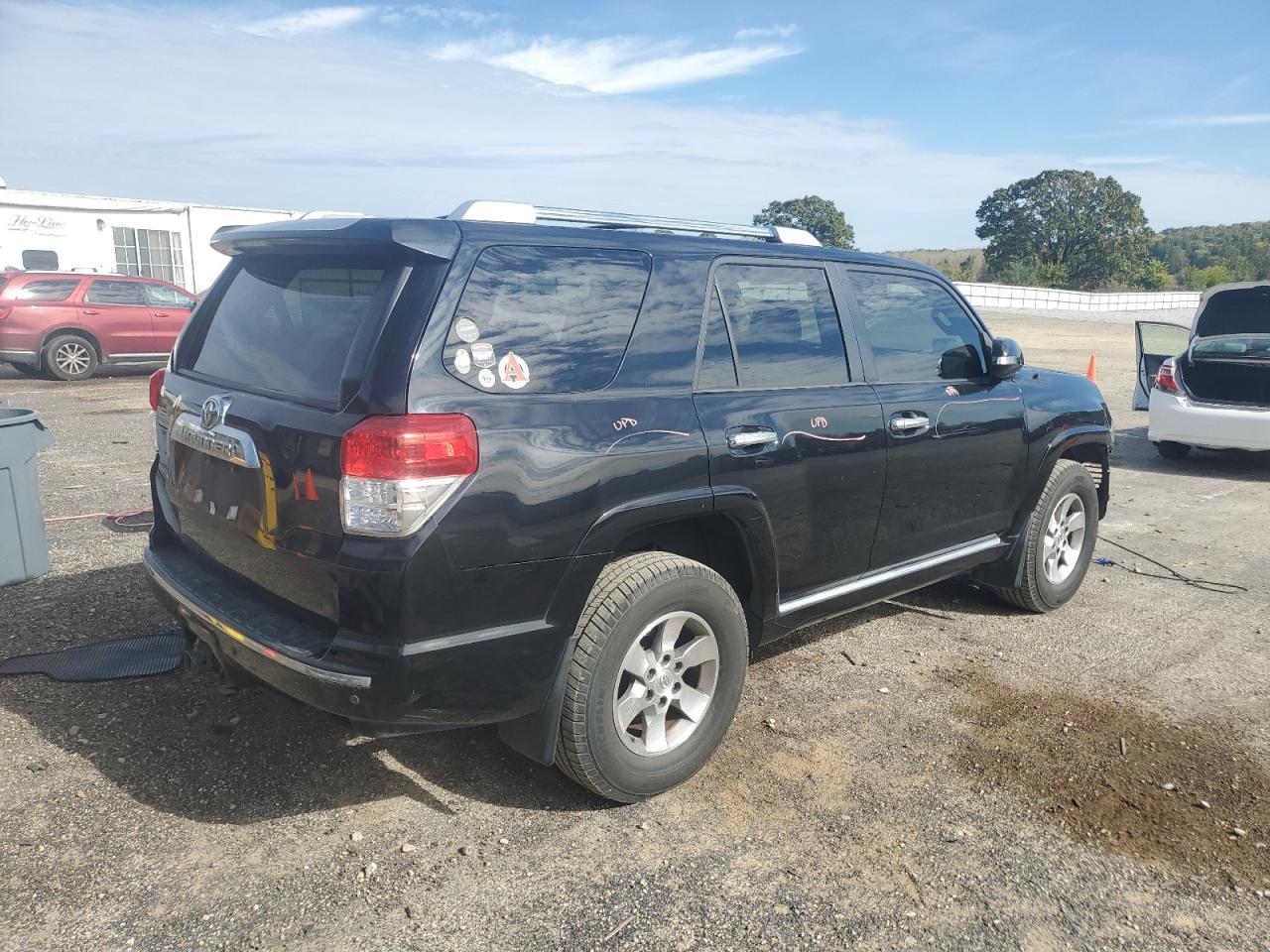 2011 Toyota 4Runner Sr5 - Фото 3