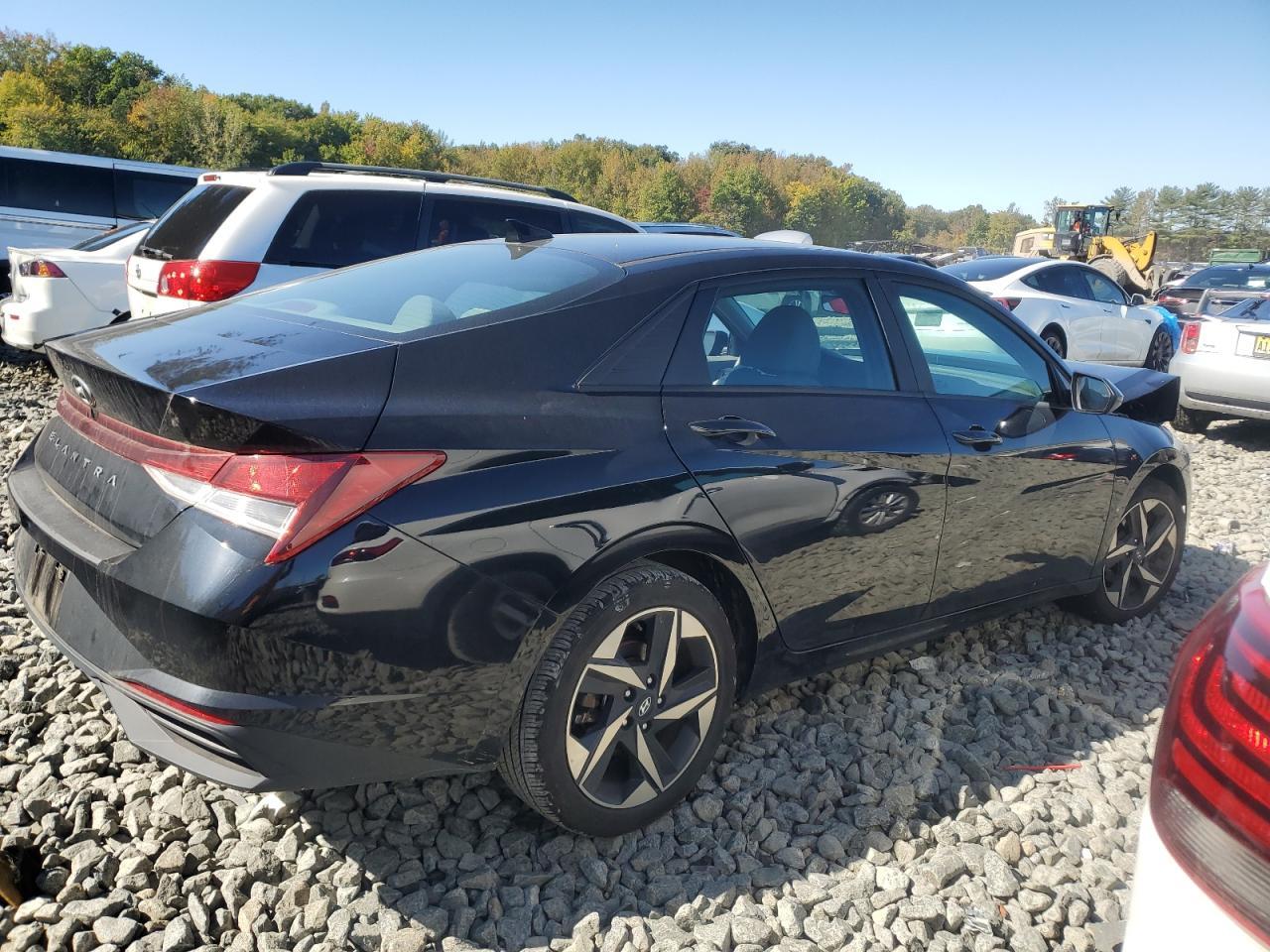 2023 Hyundai Elantra Sel - Image 3