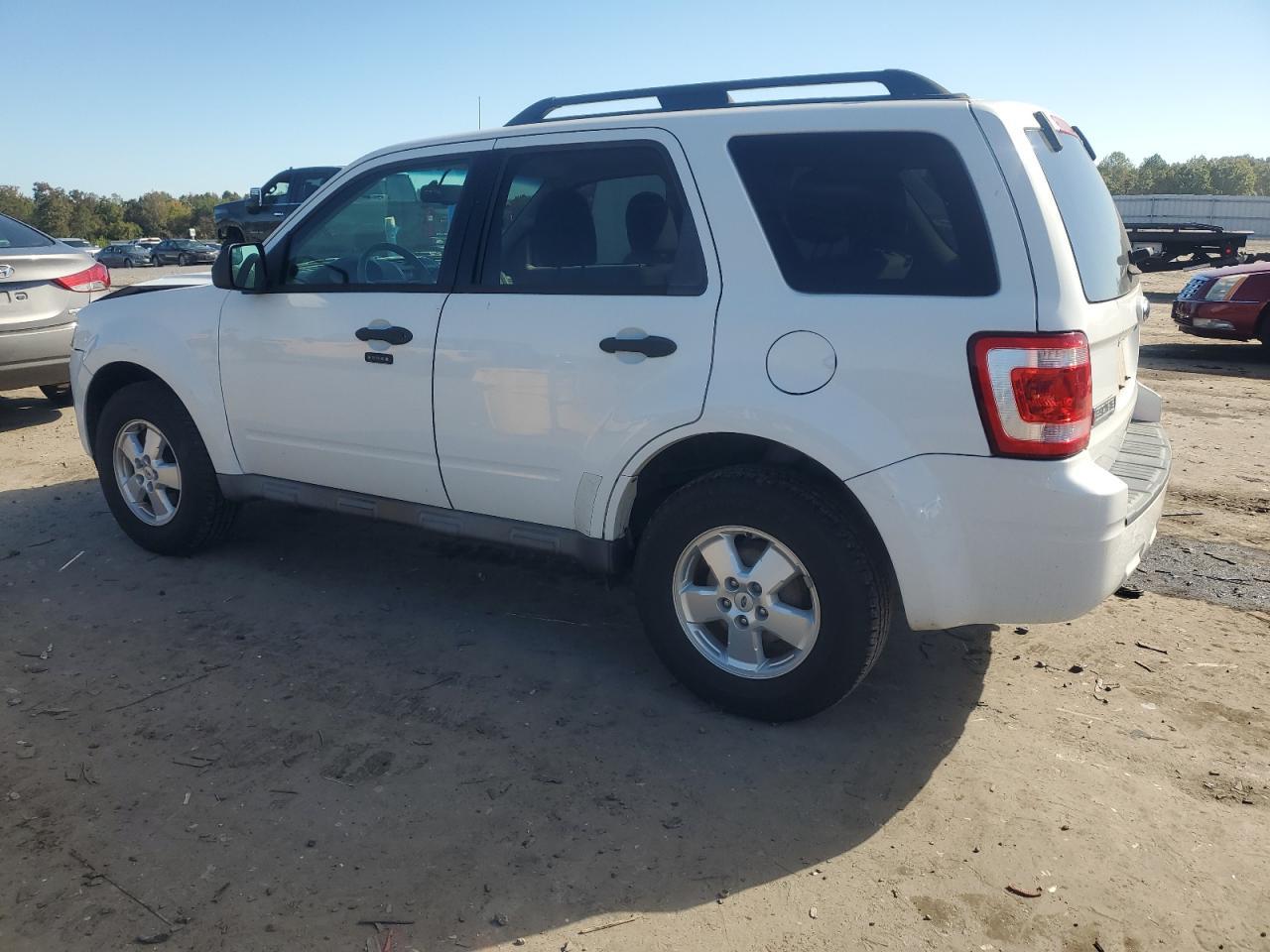 2012 Ford Escape Xlt - Image 2