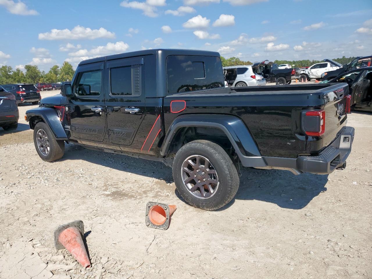 2023 Jeep Gladiator Overland - Image 2