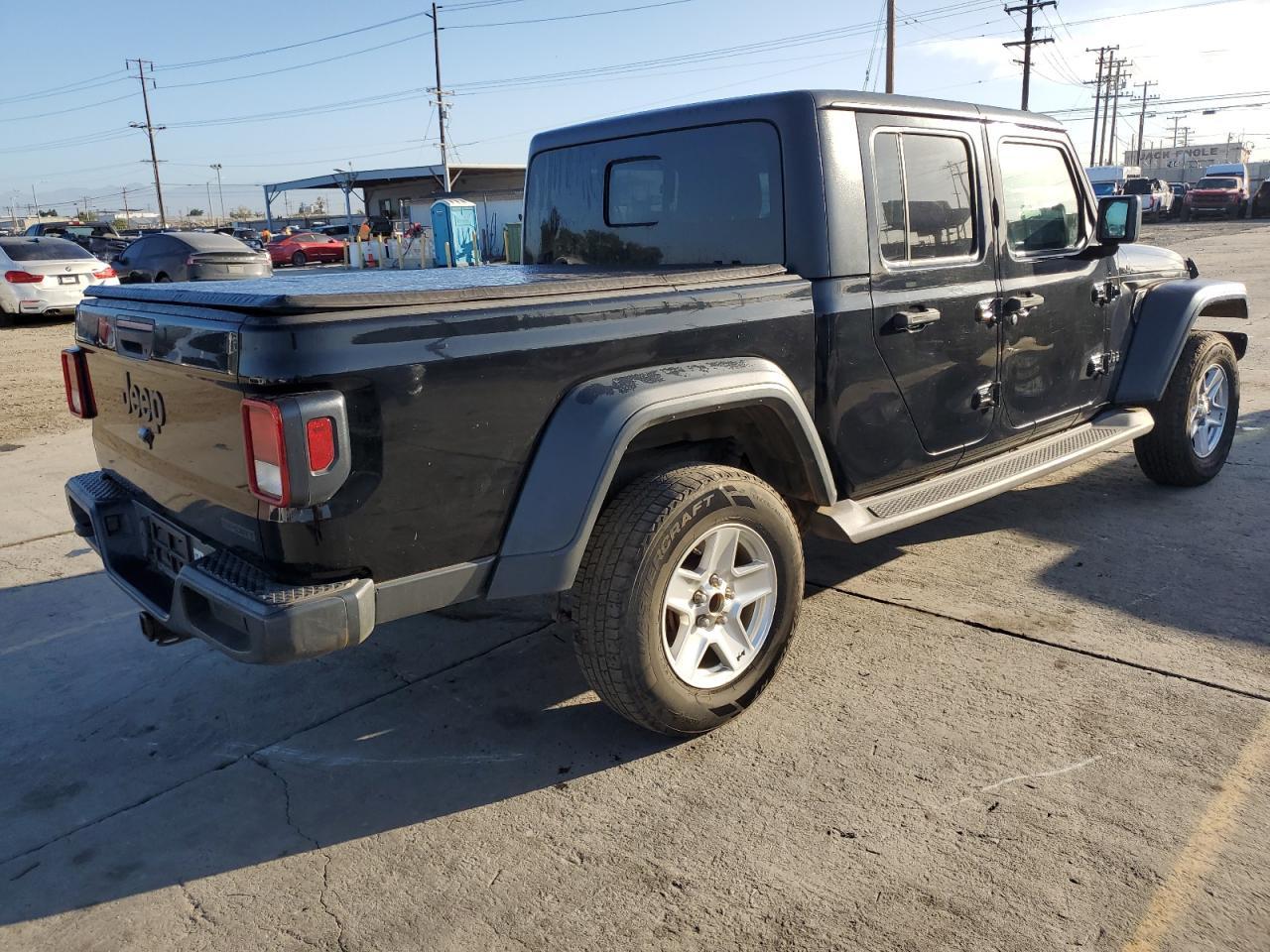 2020 Jeep Gladiator Sport - Фото 3