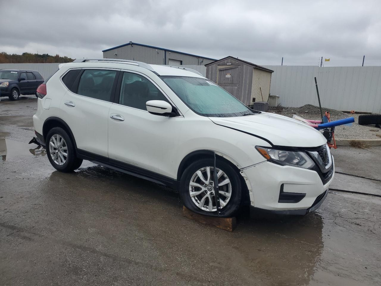 2018 Nissan Rogue S - Фото 4