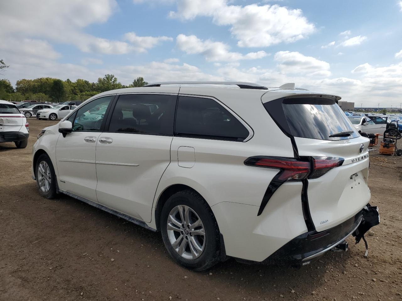 2021 Toyota Sienna Limited - Фото 2