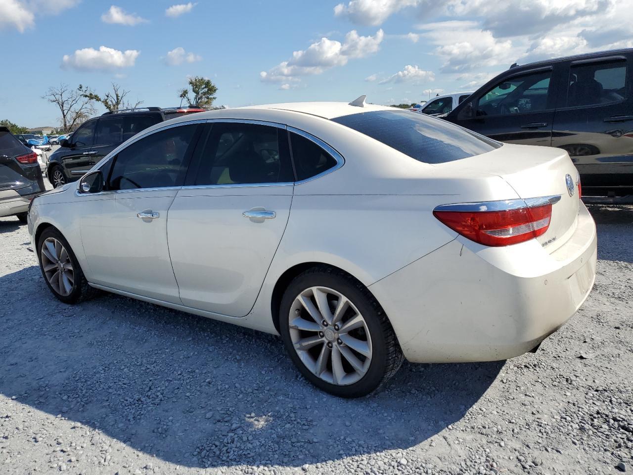 2012 Buick Verano - Фото 2