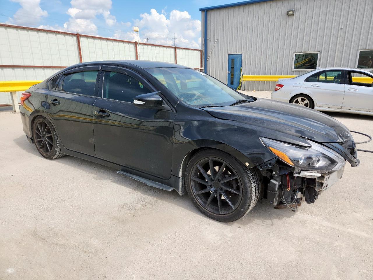 2016 Nissan Altima 3.5Sl - Image 4