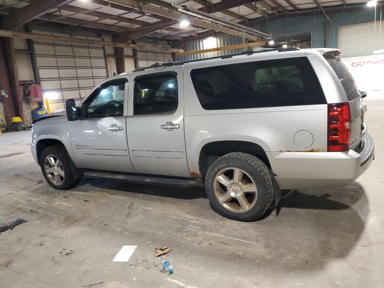 2011 Chevrolet Suburban K1500 Ls - Image 2