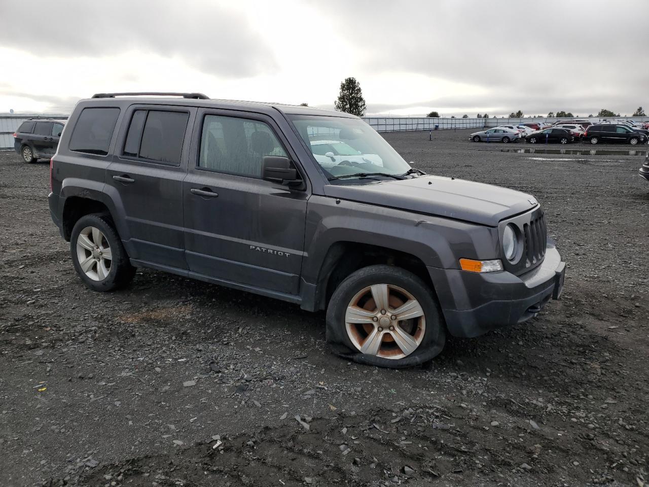 2013 Jeep Patriot Latitude - Image 4