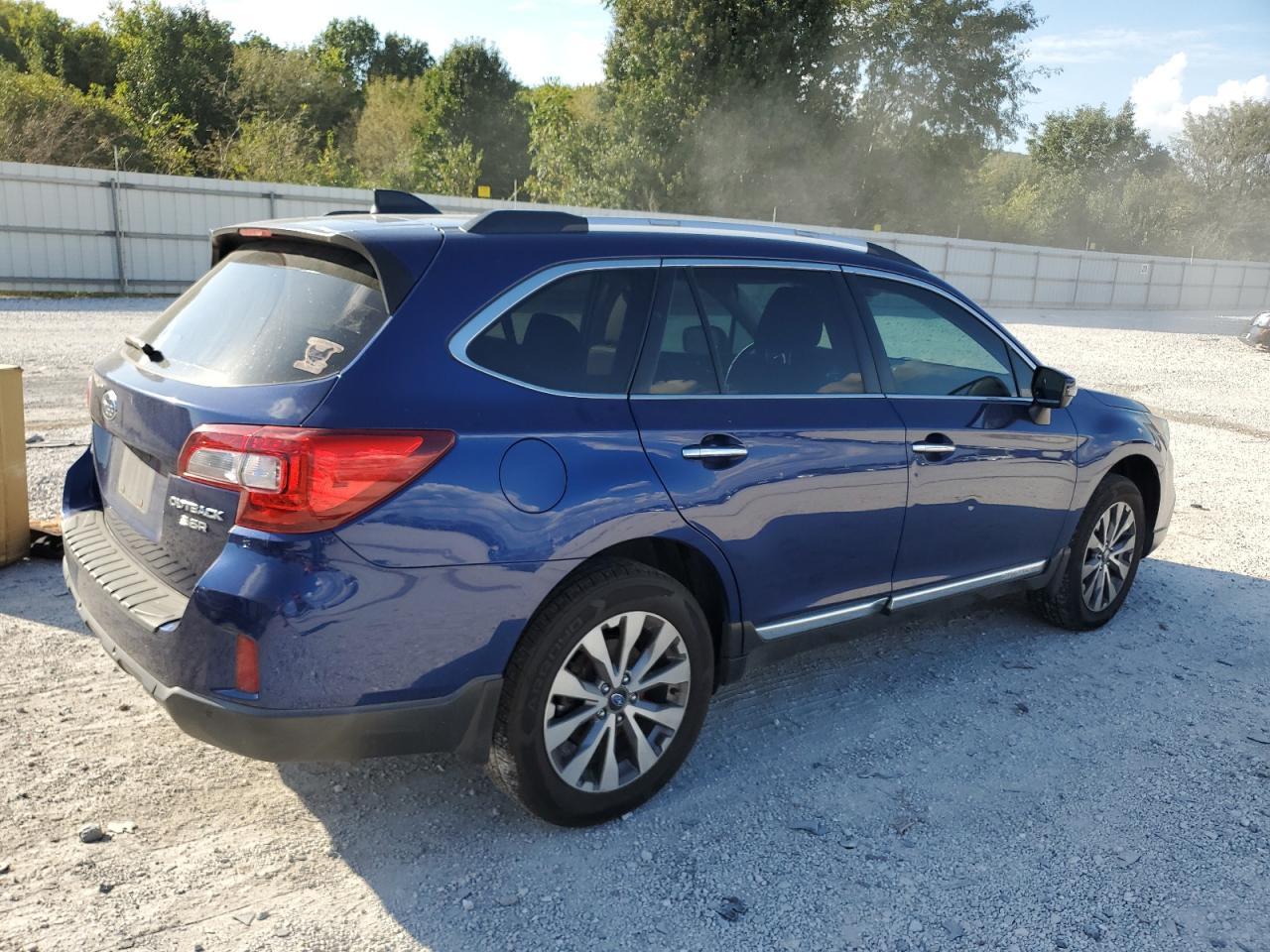 2017 Subaru Outback Touring - Image 3