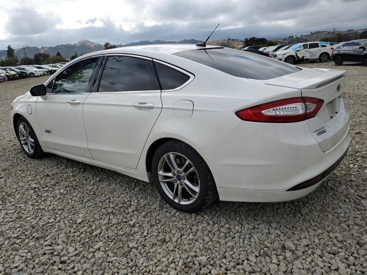 2015 Ford Fusion Titanium Phev - Фото 2