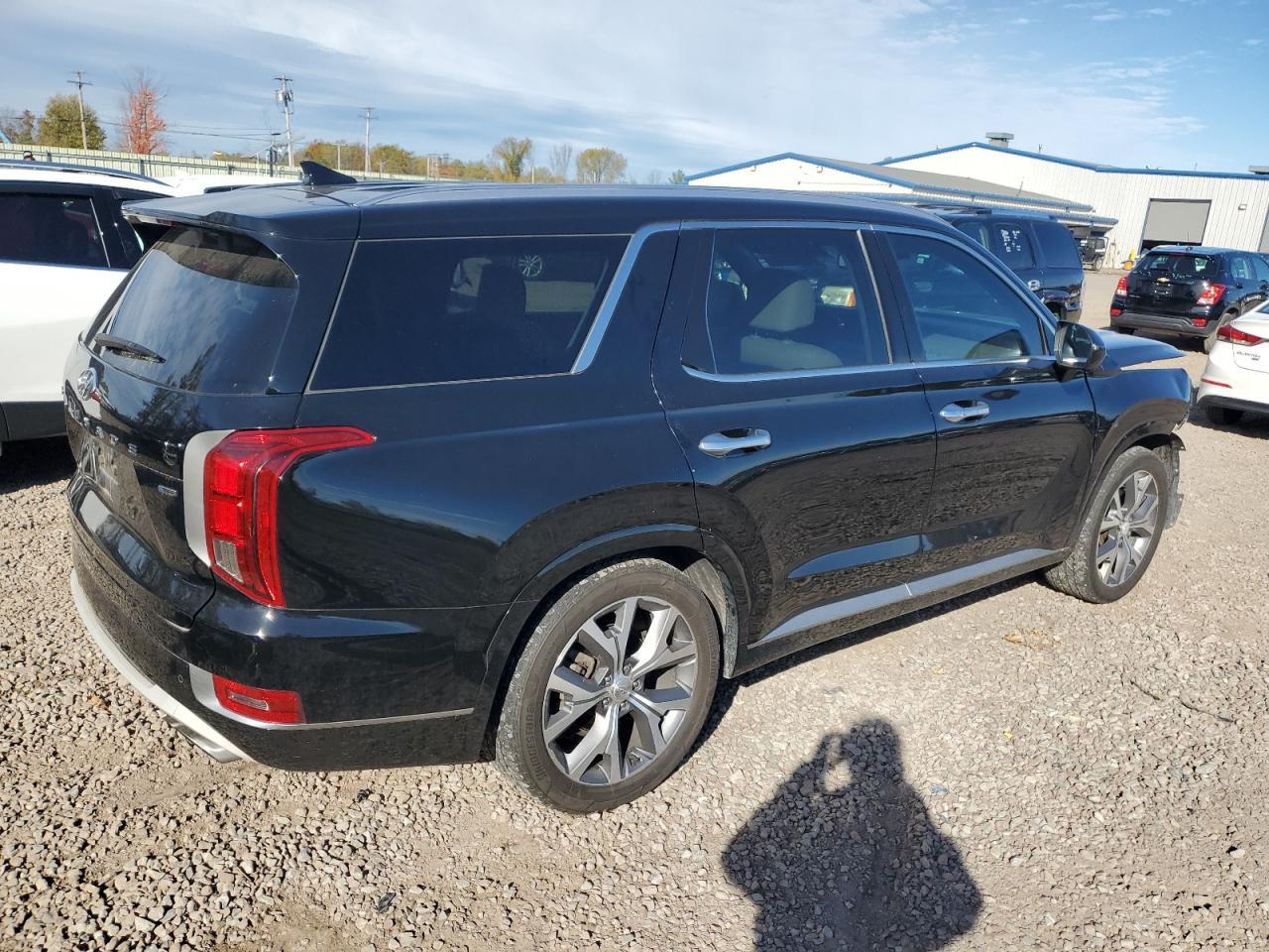 2022 Hyundai Palisade Limited - Image 3