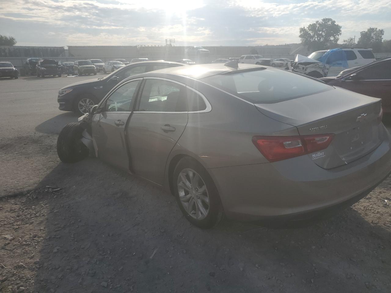 2023 Chevrolet Malibu Lt - Фото 2