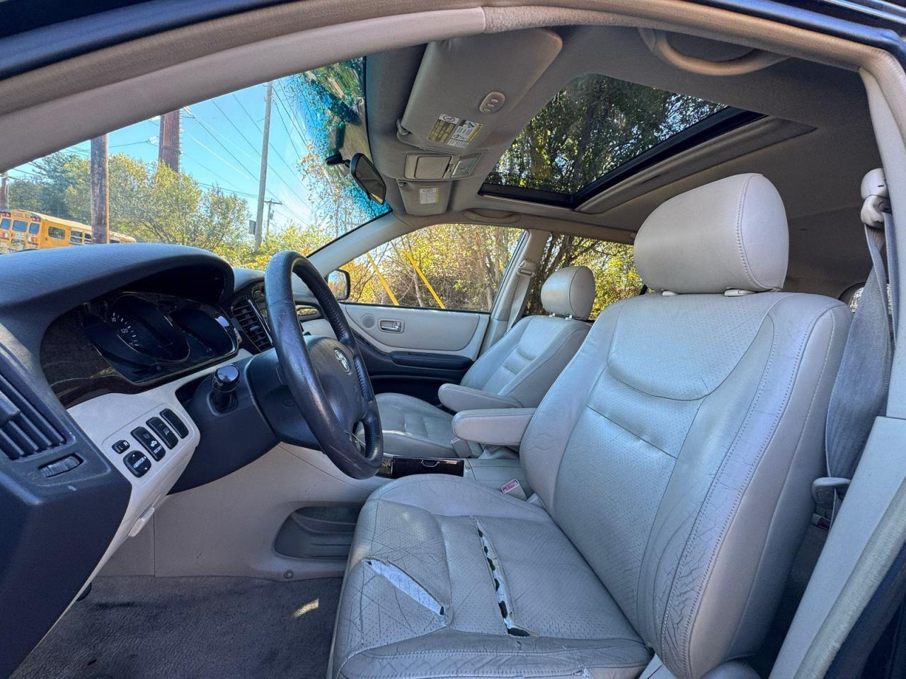 2003 Toyota Highlander Limited - Image 5
