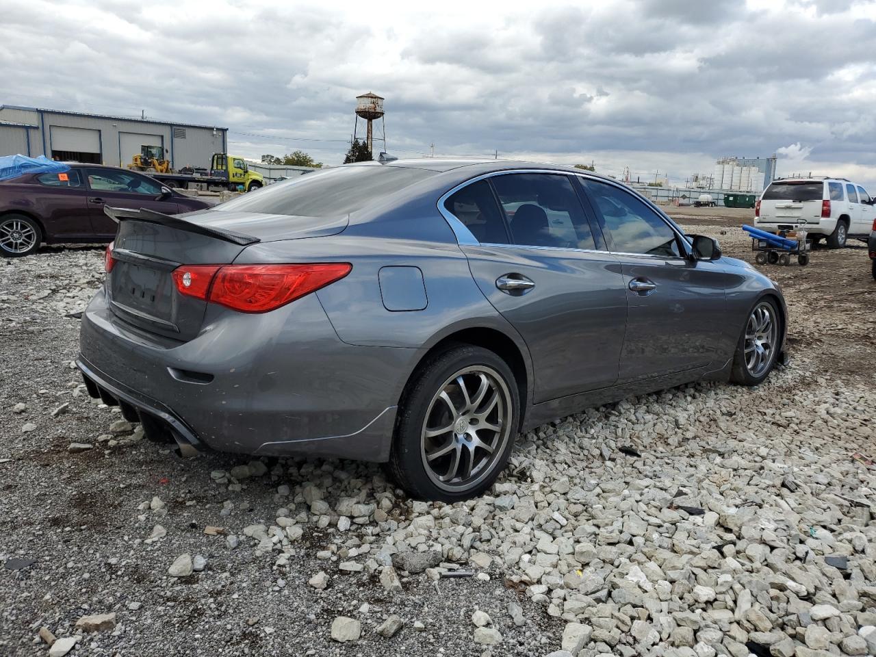 2016 Infiniti Q50 Premium - Image 3
