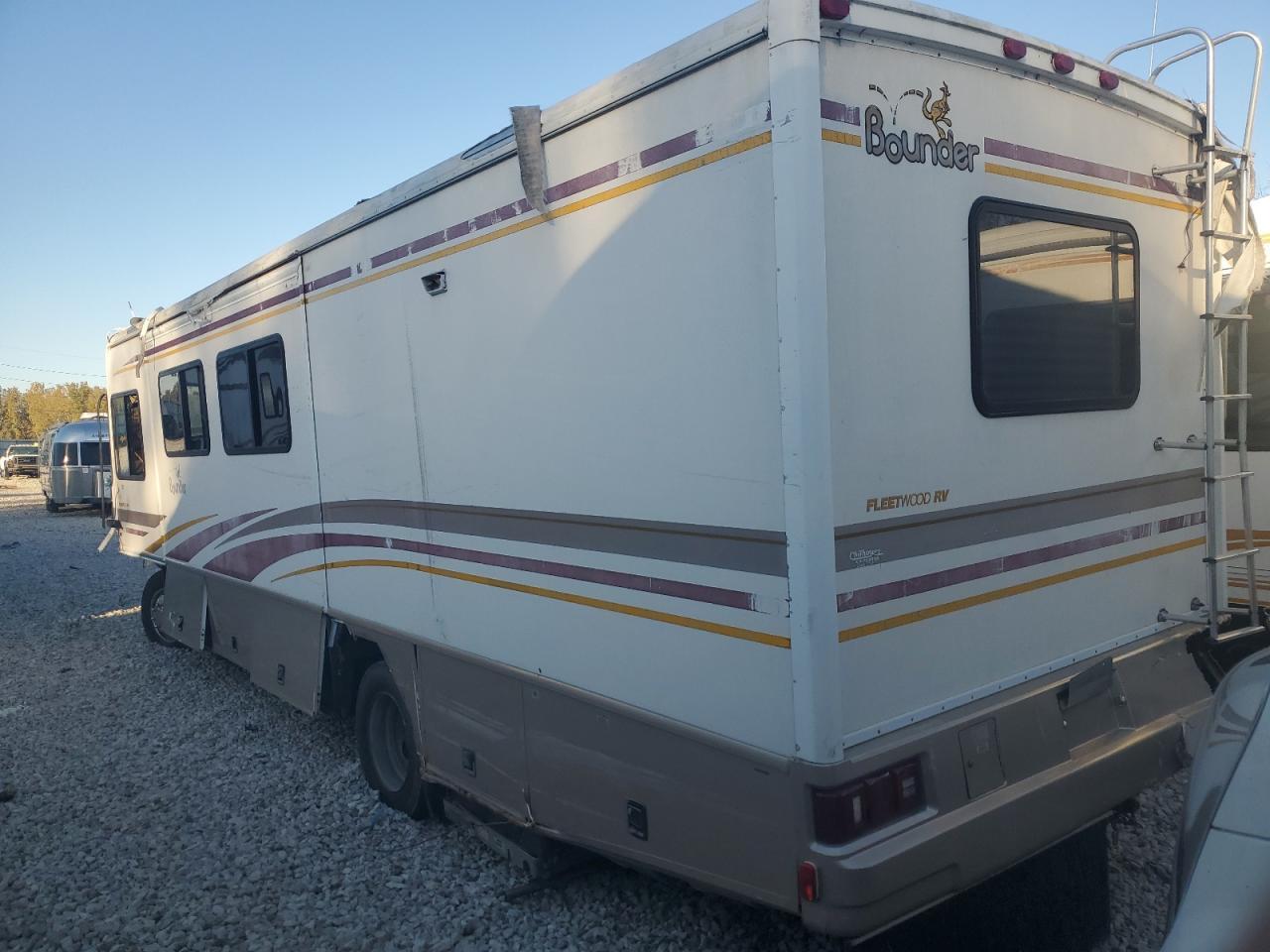 2002 Ford Motorhome Chassis Revcreational Vehicle - Image 3
