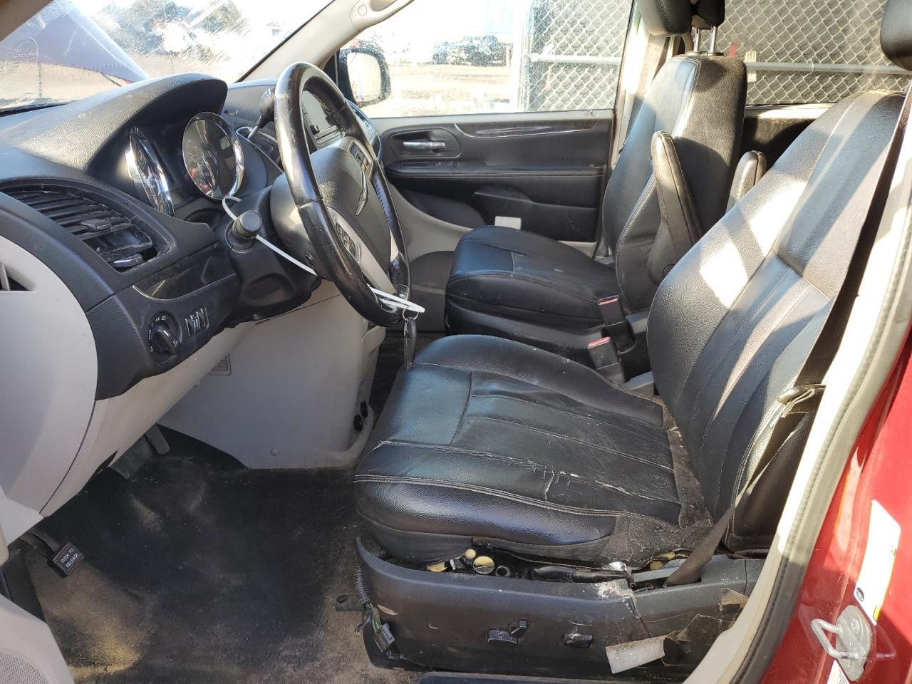 2014 Chrysler Town & Country Touring - Фото 7