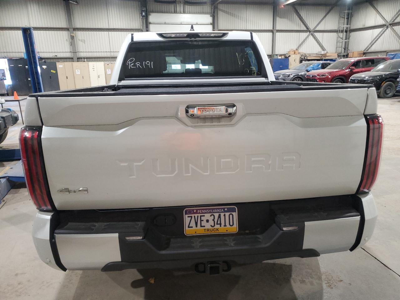 2024 Toyota Tundra Crewmax Limited - Фото 6