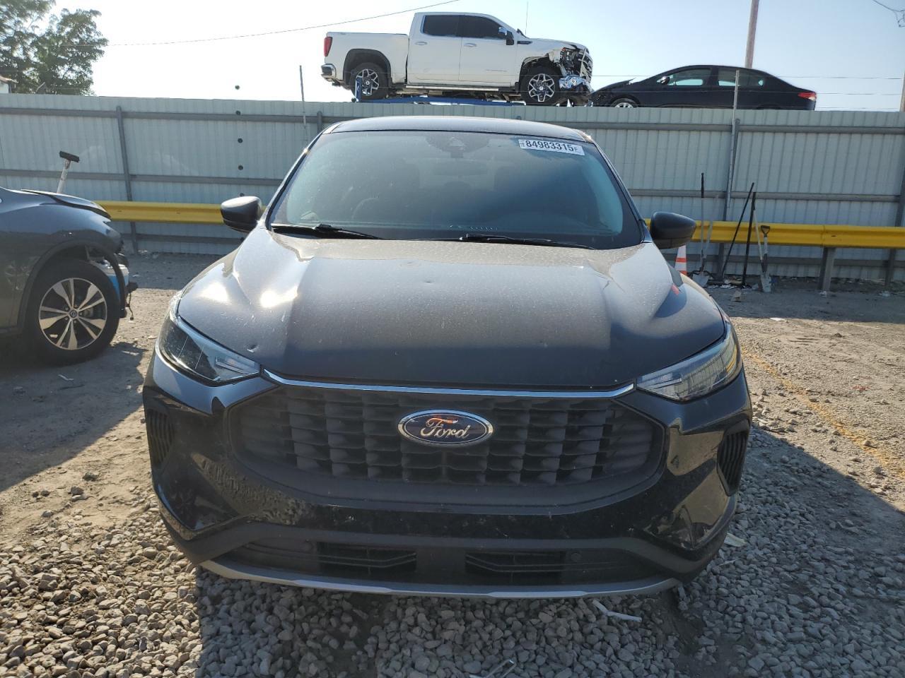 2025 Ford Escape Active - Image 5