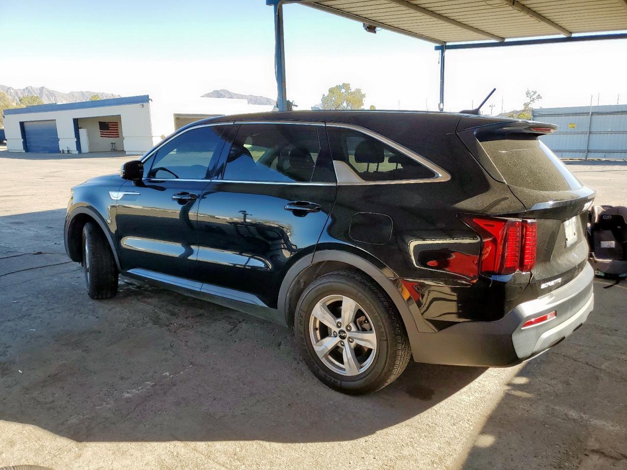 2023 Kia Sorento Lx - Фото 2