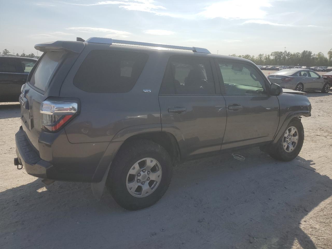 2016 Toyota 4Runner Sr5 - Image 3