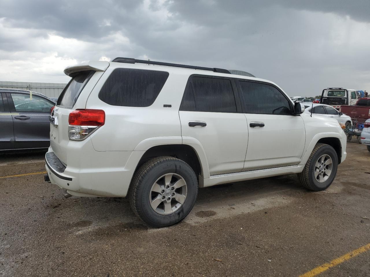 2011 Toyota 4Runner Sr5 - Image 3