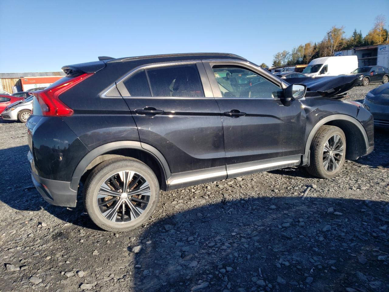 2019 Mitsubishi Eclipse Cross Le - Image 3