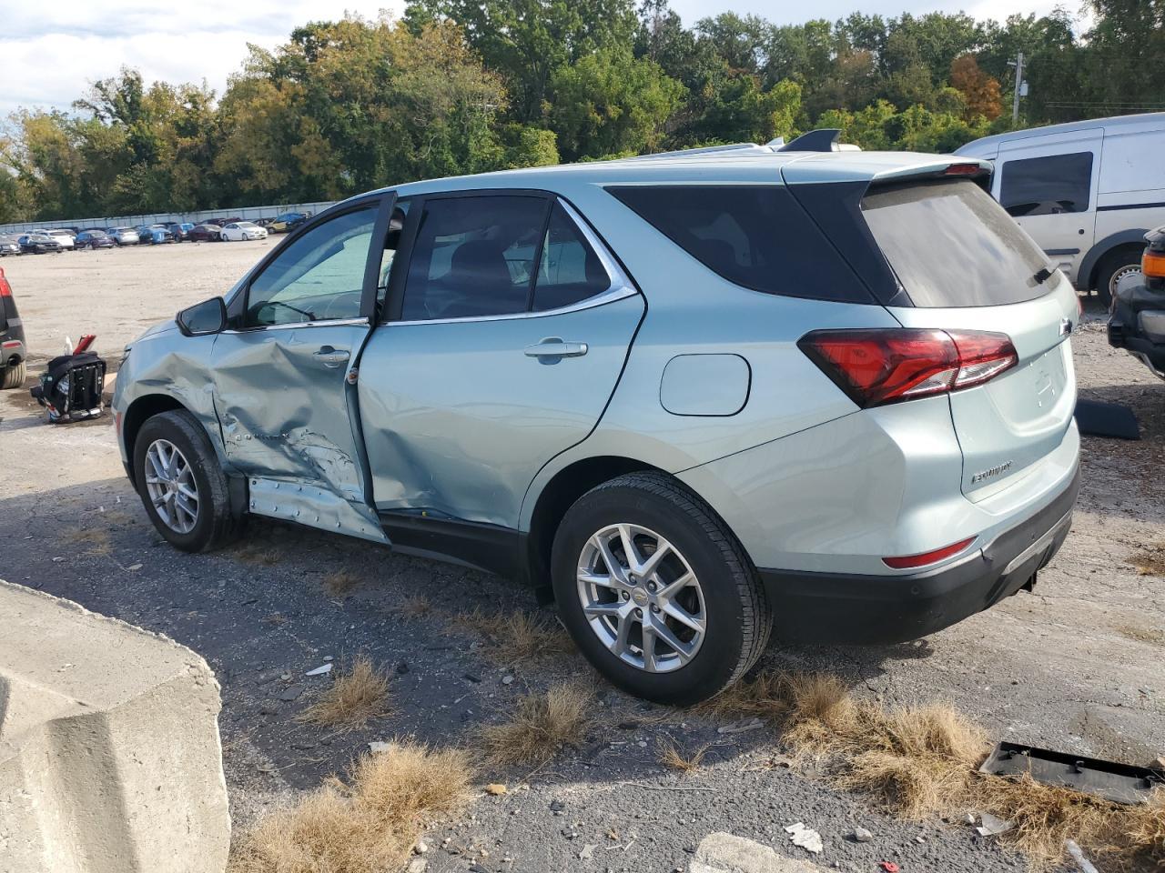 2022 Chevrolet Equinox Lt - Image 2