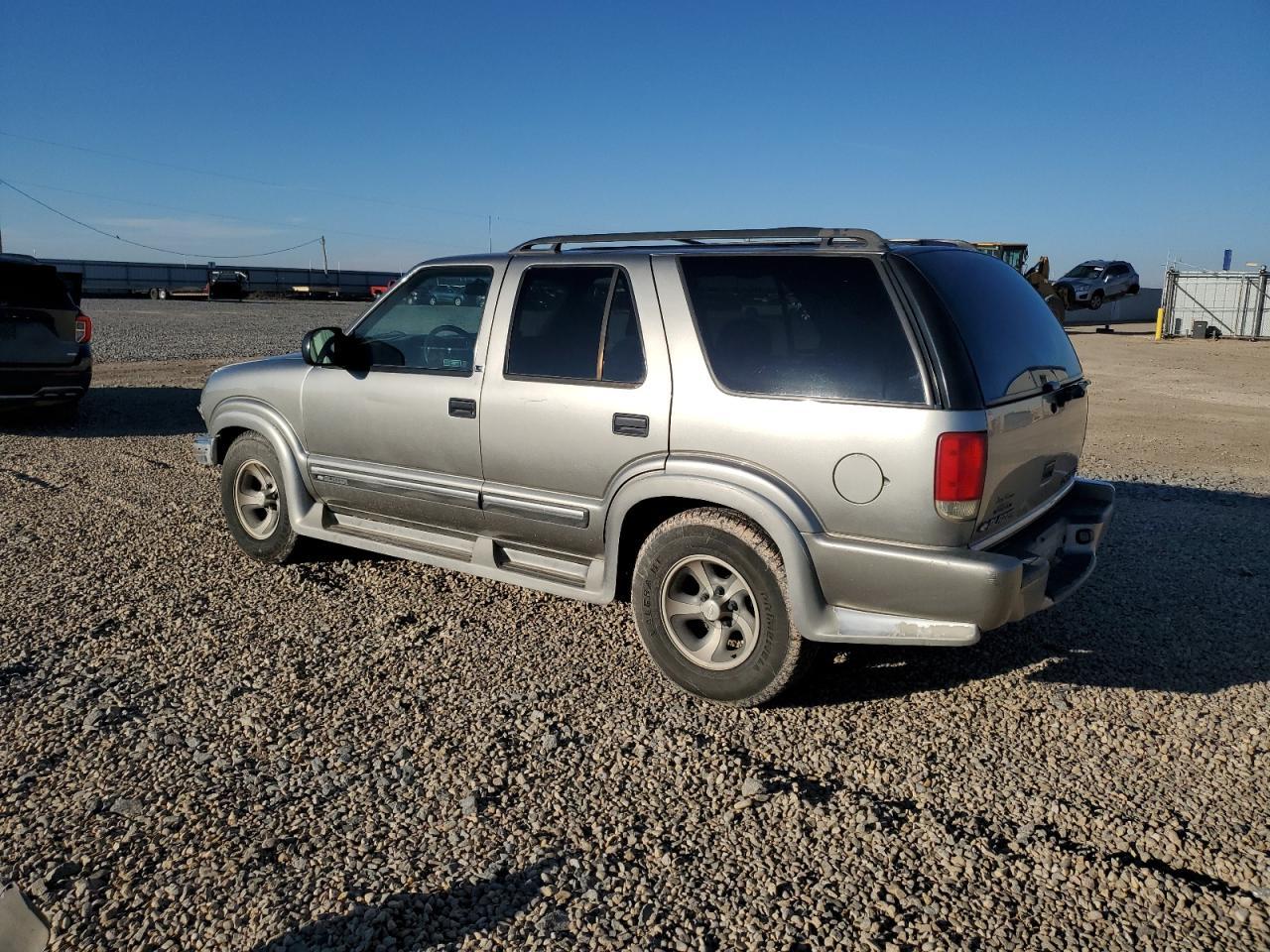 2000 Chevrolet Blazer - Фото 2