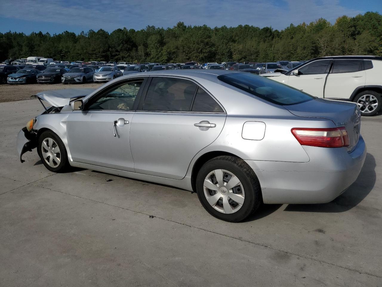 2009 Toyota Camry Base - Фото 2
