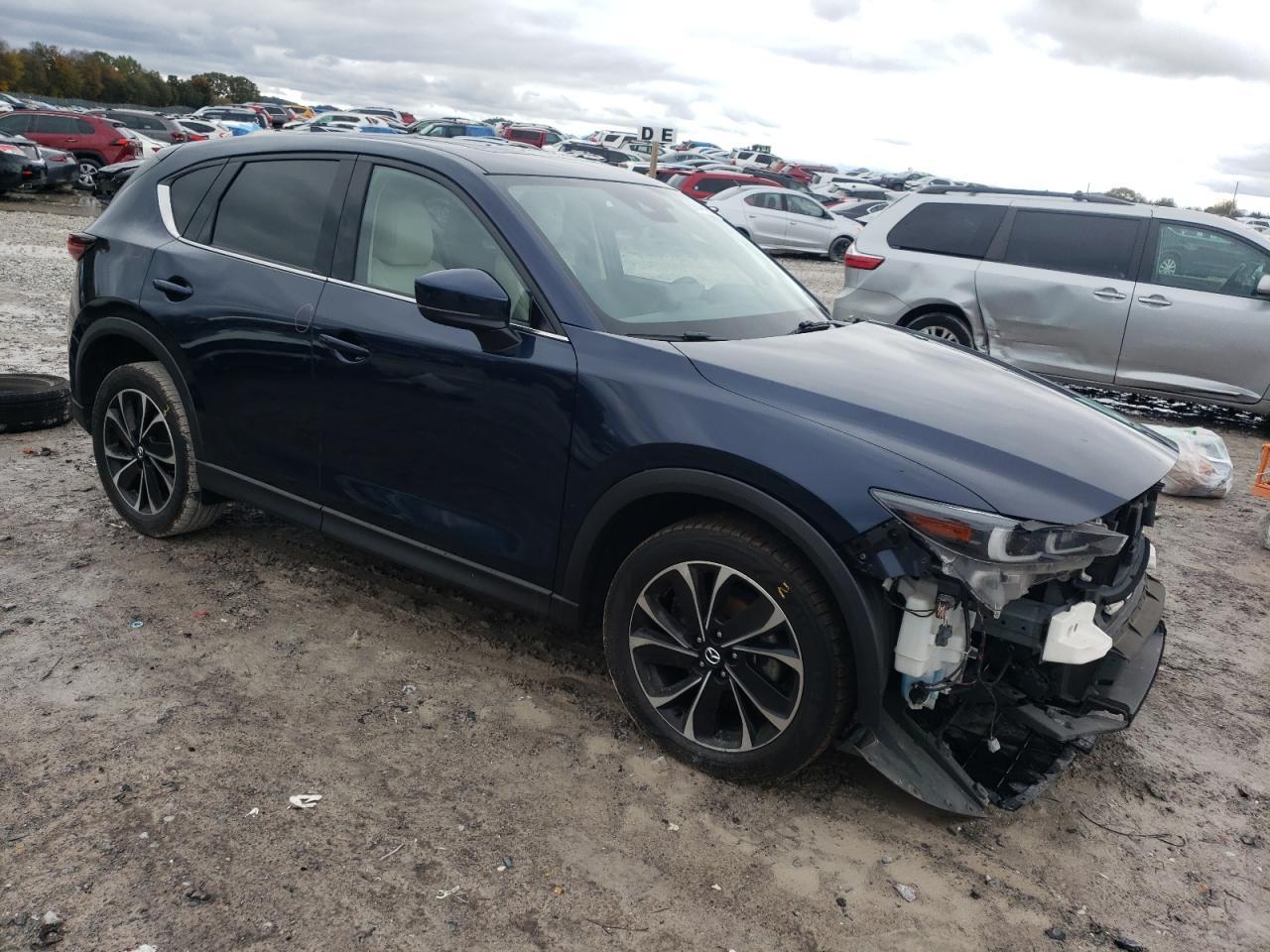 2022 Mazda Cx-5 Premium - Image 4