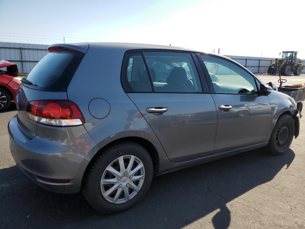 2011 Volkswagen Golf - Фото 3