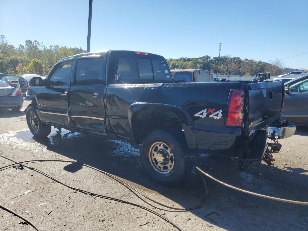 2005 Chevrolet Silverado K2500 Heavy Duty - Фото 2