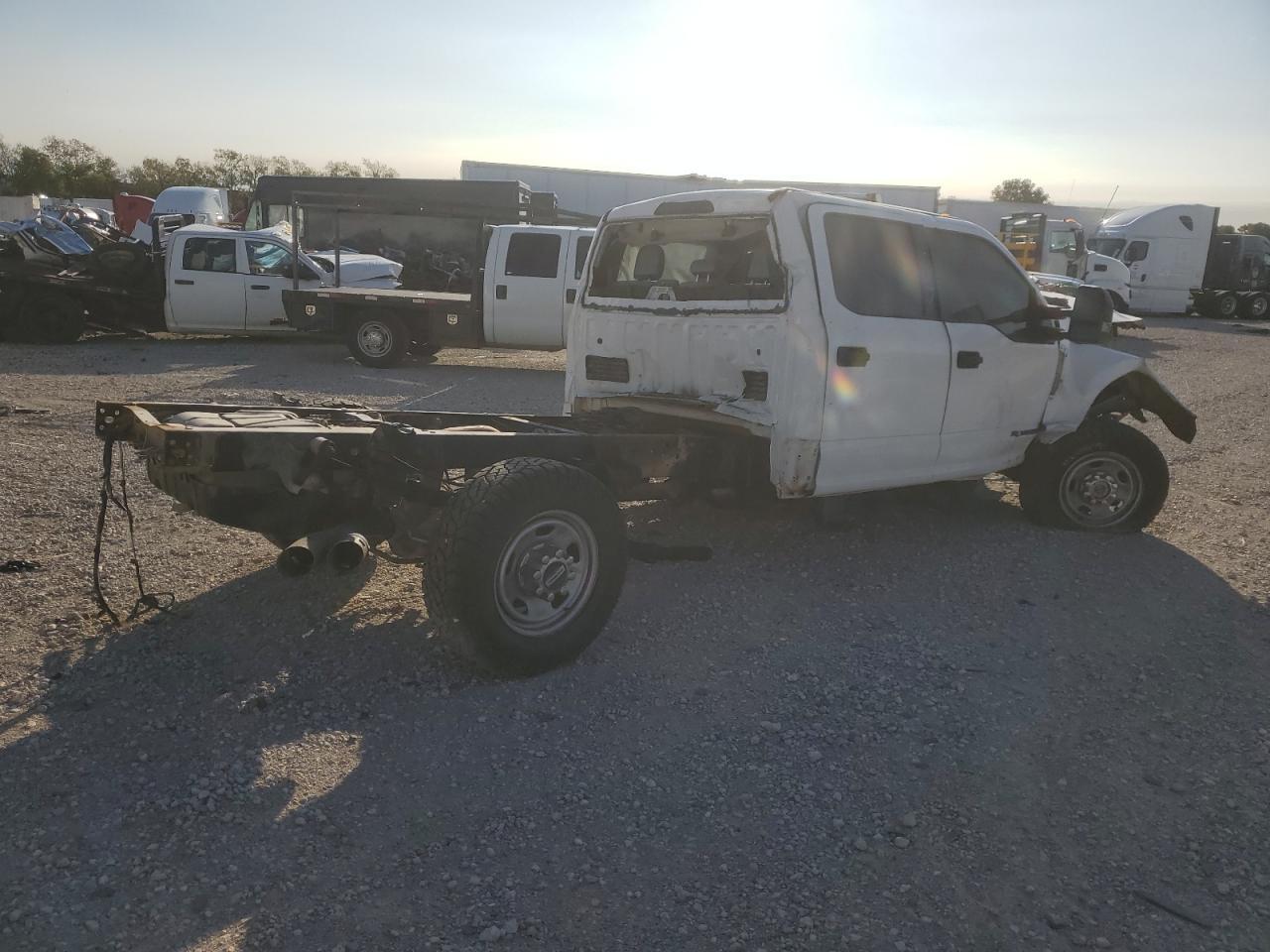 2017 Ford F350 Super Duty - Image 3