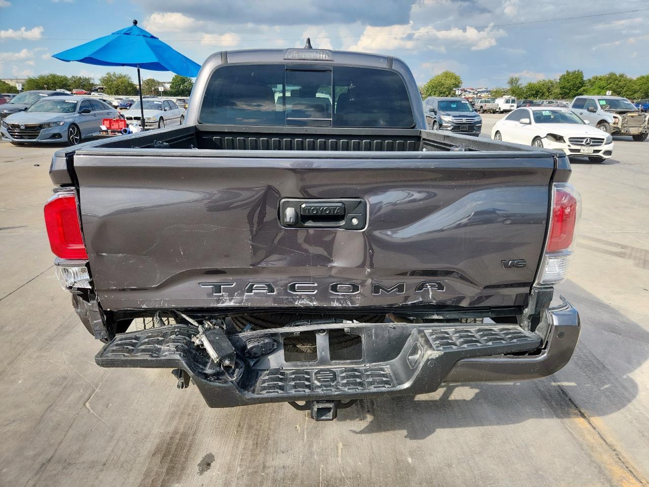 2022 Toyota Tacoma Double Cab - Image 6