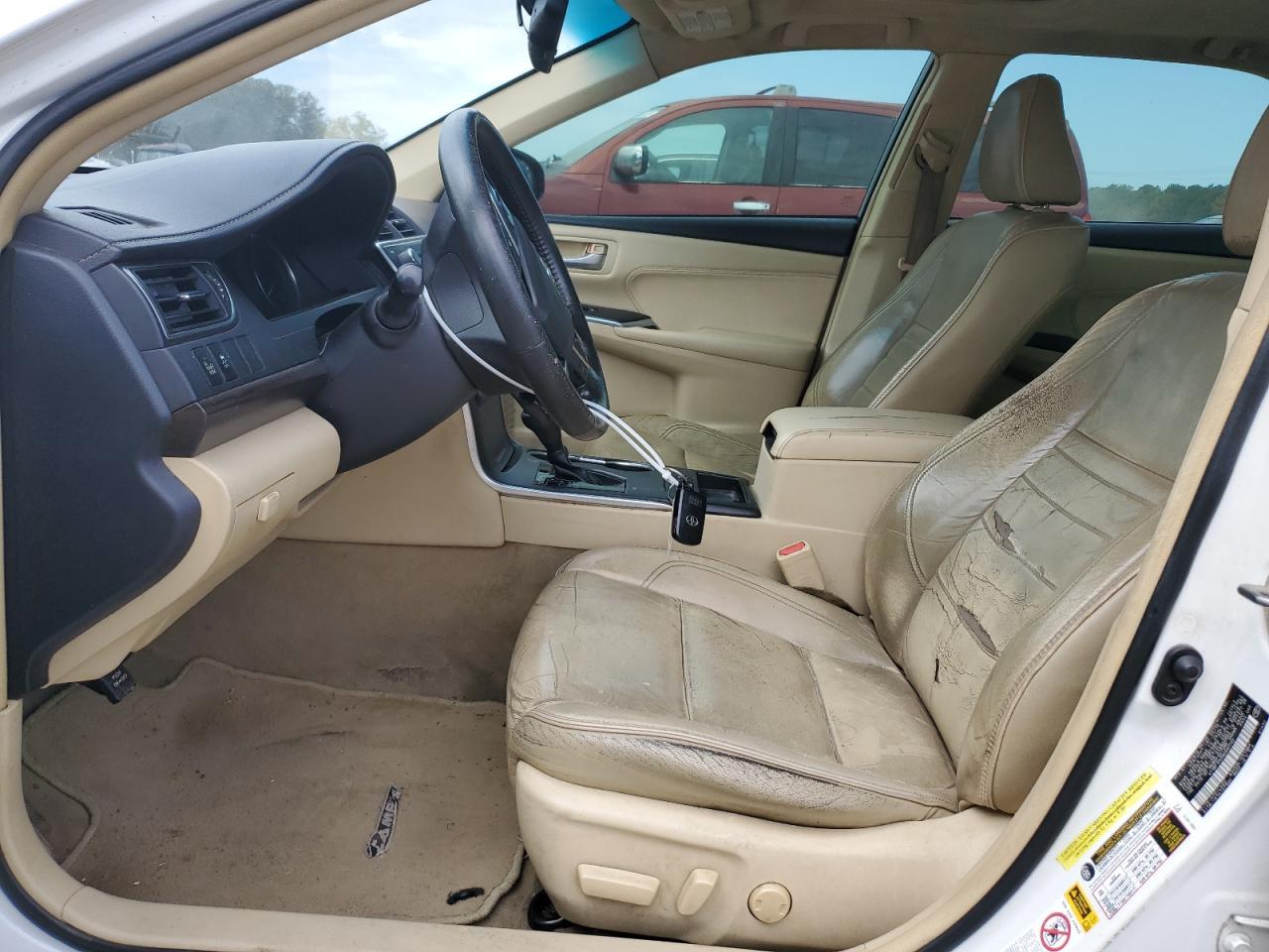 2016 Toyota Camry Le - Image 7