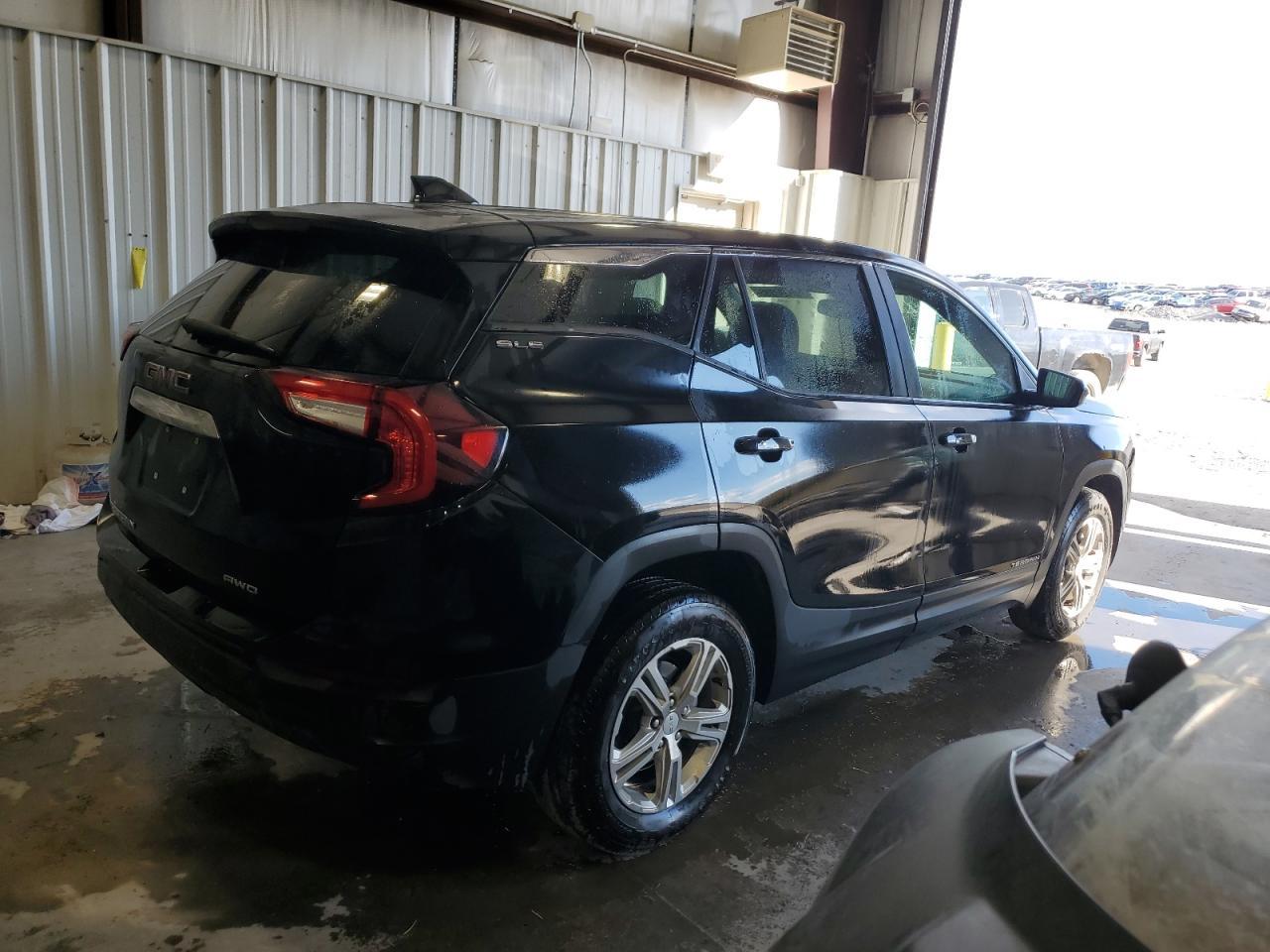 2022 GMC Terrain Sle - Image 3