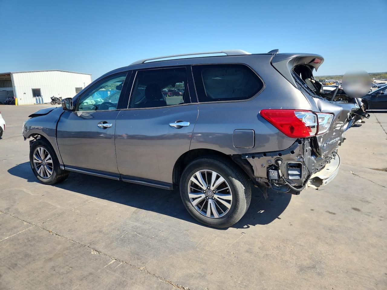 2020 Nissan Pathfinder Sl - Фото 2