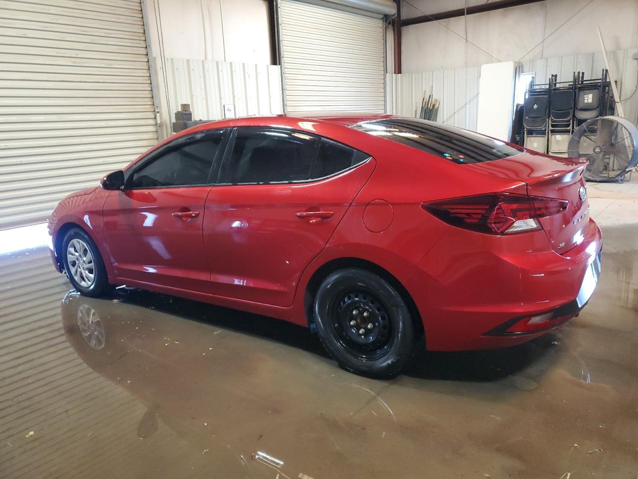 2019 Hyundai Elantra Se - Image 2